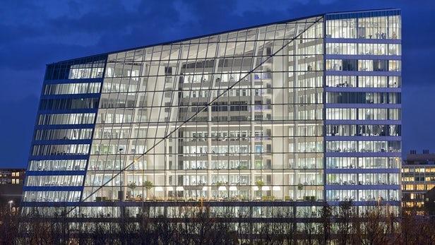 The Edge, Amsterdam. Deloitte's Amsterdam HQ becomes world's most sustainable office building. The Edge was awarded an 