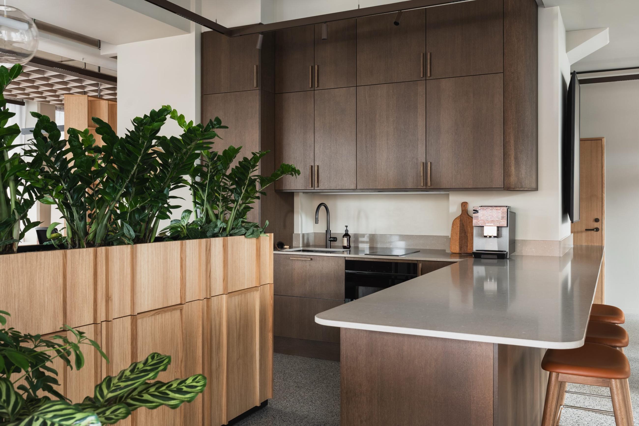 Kj&oslash;kken med kildesortering