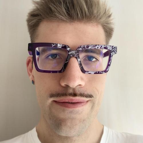 Profile picture for user Gilles Schneider