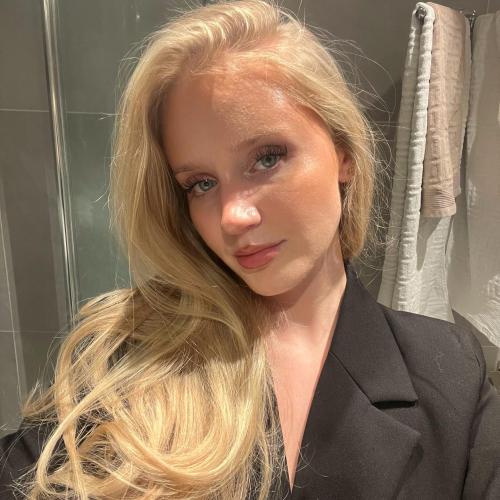 Profile picture for user Christine Loholt